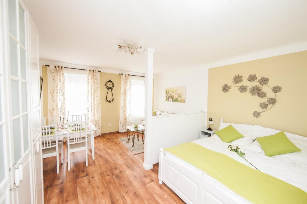 Traditional Apartments Vienna Tav - Entire Екстериор снимка